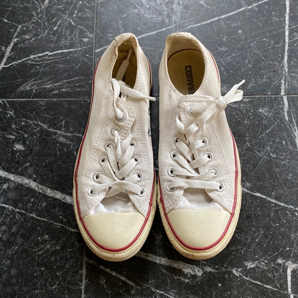 Classic White Converse Chucks Size 5 UK, US 8